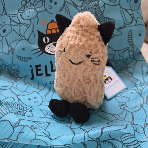 Jellycat Amuseables Peanut Cat Outfit - Picture 1 of 7